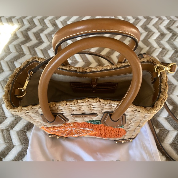 Michael Kors
MALIBU MEDIUM STRAW CROSSBODY - Picture 4 of 10